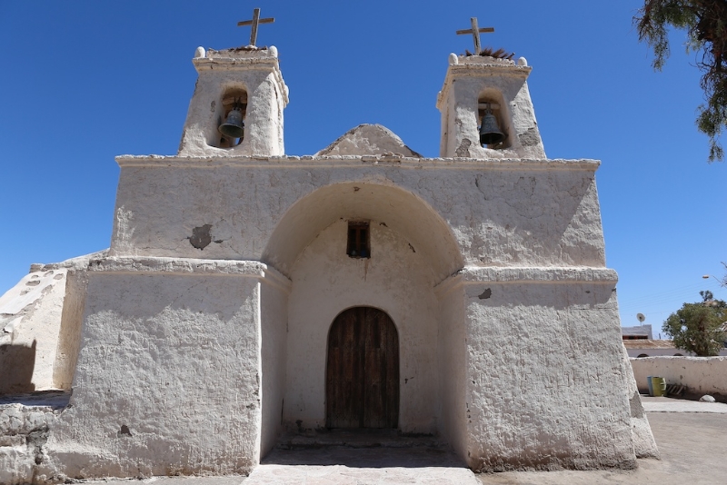 Auf dem Weg nach Antofagasta besichtigen wir eine Kirche